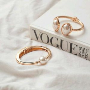 Single Pearl Gold Plated Bangle