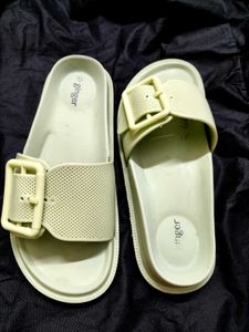 Ginger By Lifestyle Women Green Rubber Sleeper
