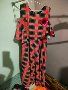 Beutiful Full Lenge Gown For 11 To 12 Year Girl