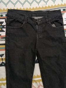 women&#39;s black jean