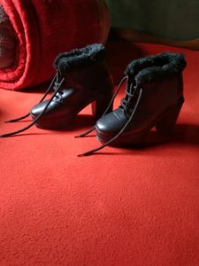 WOMEN BOOTS