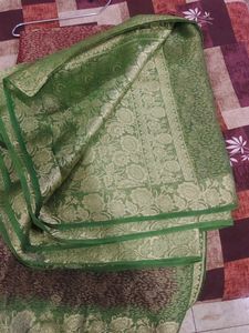New Look Silk Saree With Blouse