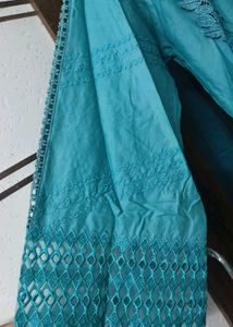 Zahra Rubab og pakistani suit