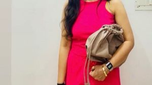 Unused Coverstory Bottega Like Bag With Flaw