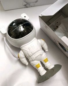 Astronaut Galaxy Projector With Remote Control