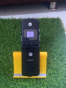 Motorola V3