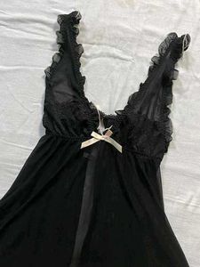 Bow Detail Slip