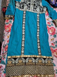 zari work pretty Kurti