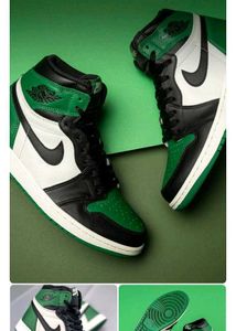 Air Jordan 1 Retro High Lucky Green