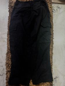 Baggy Black Cargo Pants