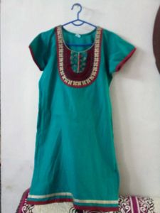 Green Embroidered Kurta