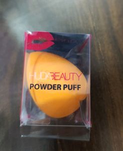 Huda Beauty Blender