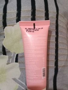 Dot &amp; Key Face Wash