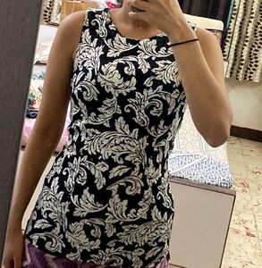 Floral Print Sleeveless Blouse