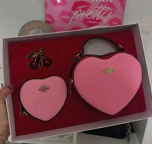 COACH HEART BAG GIFT SET PREMIUM WD BOX