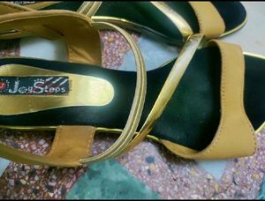 3 Flat Sandals, Bellies, Heels