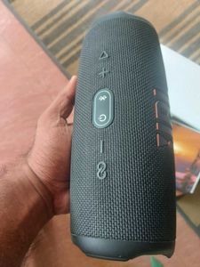 JBL Charge 5