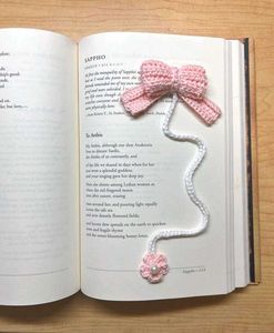 Crochet Bow Bookmark
