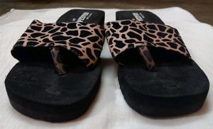 Sliders/ Slippers Comfortable &amp; Light Weight/Style