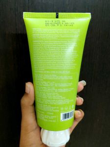 Dot &amp; Key Face Wash