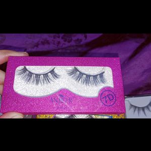 4 Piece Eyelashes