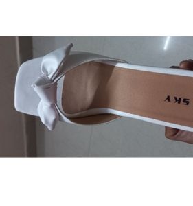 Bow Detail White Flats