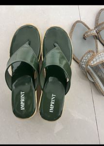 Kids Bottle + 3 Pair Sandals