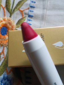 Myglamm Perfect Curves Matte Lip Crayon