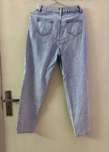 Vintage Light Wash Mom Jeans