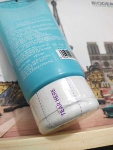 Dot &amp; Key Face Wash