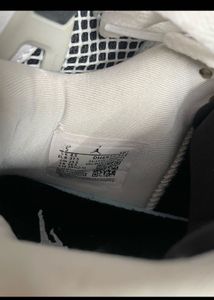 Jordan 4 Retro