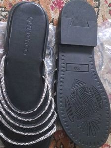 Chic Black Flats