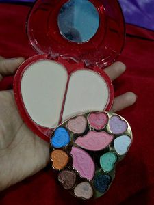 Cute Makup Kit