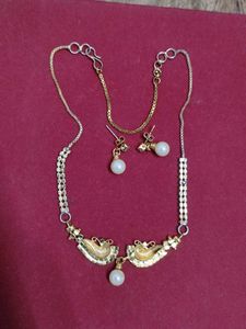 Pearl Necklace &amp; Earring Set