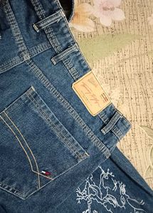 MOON PIX JEANS BY TOMMY HILFIGER