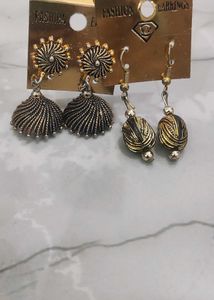 2 Earrings
