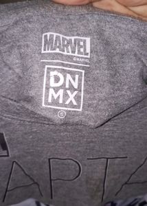 Marvel T-shirt captain America