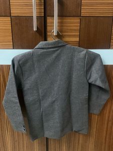 Boy&#39;s Gray Blazer