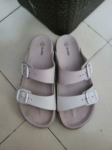 Zudio Pink &amp; White Slides