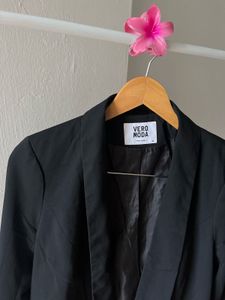 VERO MODA Black Open Front Crop Blazer