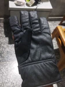 Black Winter Gloves