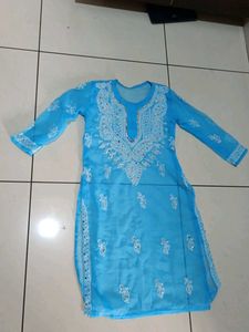 2 chikankari kurti combo DM me for price