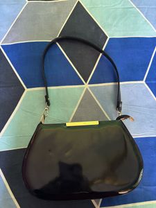 Chic Black Crossbody Bag