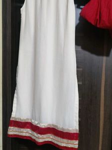 Sleeveless Kurti With Salwar