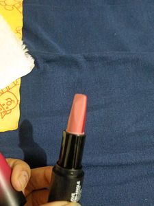 Staze Duo Lipsticks 2 Shades In One Lipstick