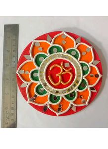 ॐ: Wall Hanging , Lippan Art, Mirror work
