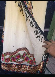 Floral Trim Saree