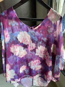 Jennifer Lopez, Kimono Sleeves, Blurry Print Top