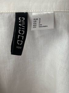 H&amp;M Cropped Shirt
