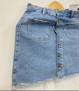 denim skirt (brand new)
